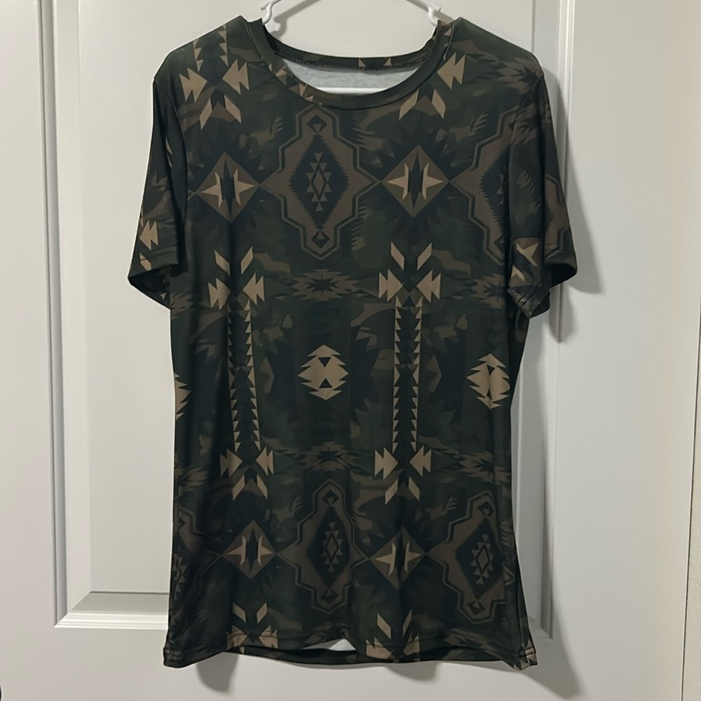 Women’s Aztec top M
